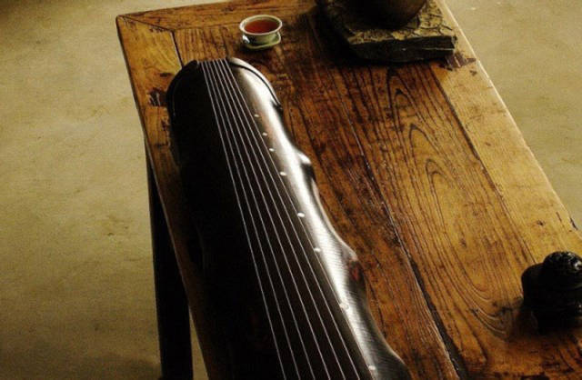 乌鲁木齐市古琴蕴含的传统文化，一把古琴制备出来要两年的时间